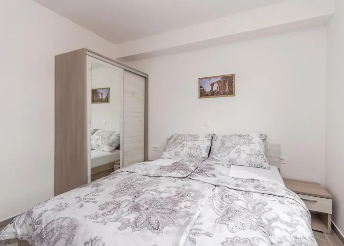 Appartamento One-bedroom In Biograd Na Moru